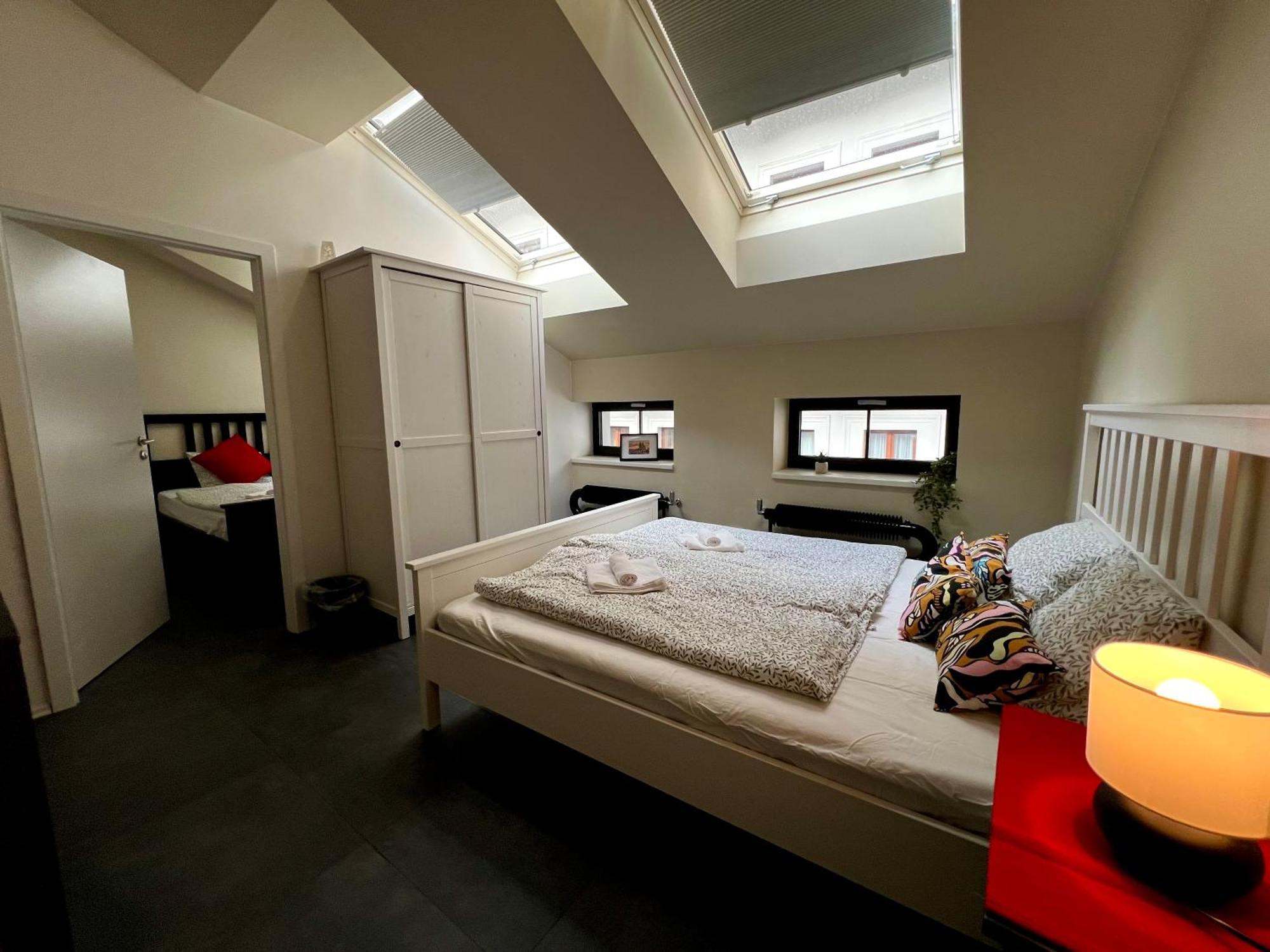 Opletalova 1min From Wenceslas Square *